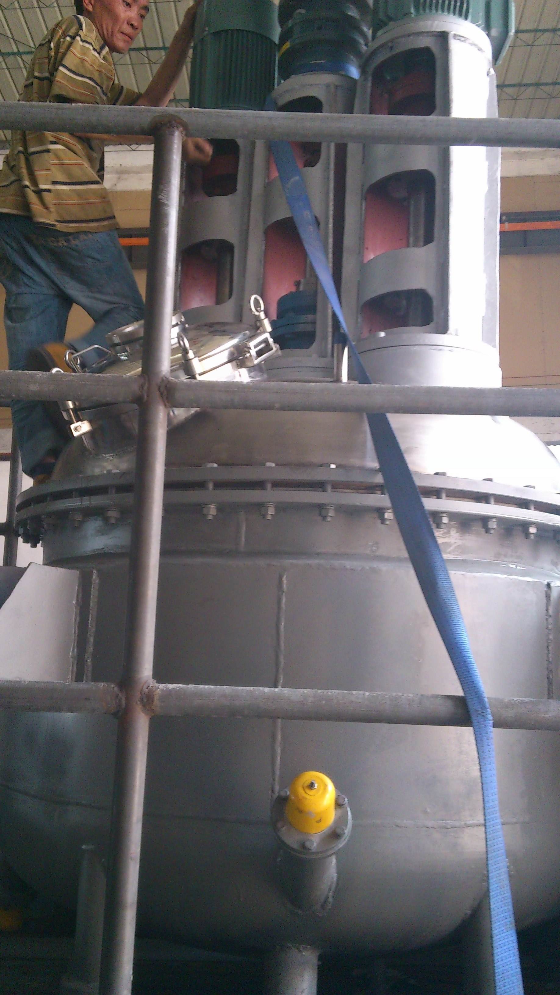 多功能反應釜的構成結構、參數技術典型的主體反應設備設計特點-成